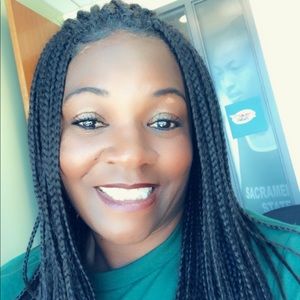 Meet your Posher, Leah